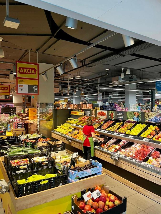 De Luxe 4 May Plaza Bratislava Ngoại thất bức ảnh