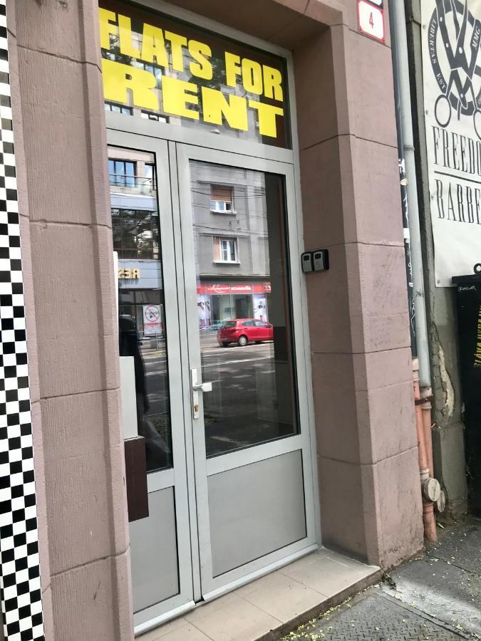 De Luxe 4 May Plaza Bratislava Ngoại thất bức ảnh