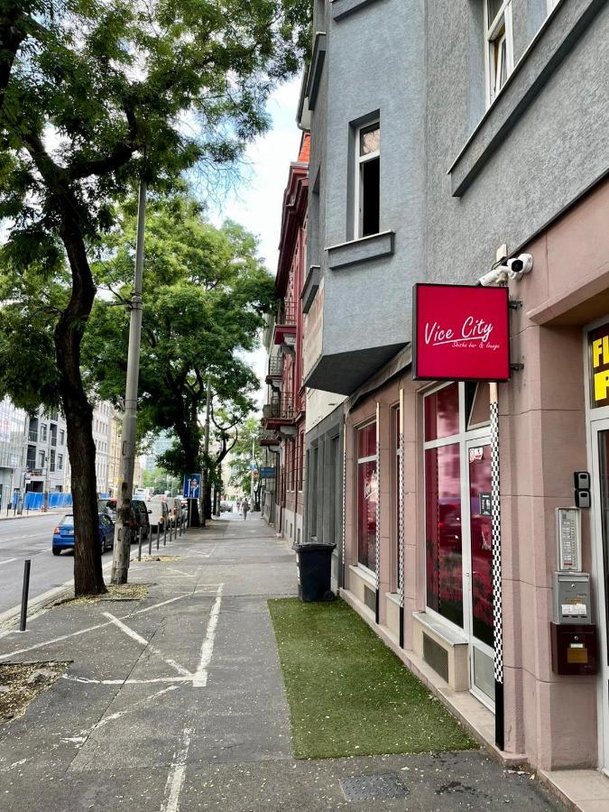 De Luxe 4 May Plaza Bratislava Ngoại thất bức ảnh