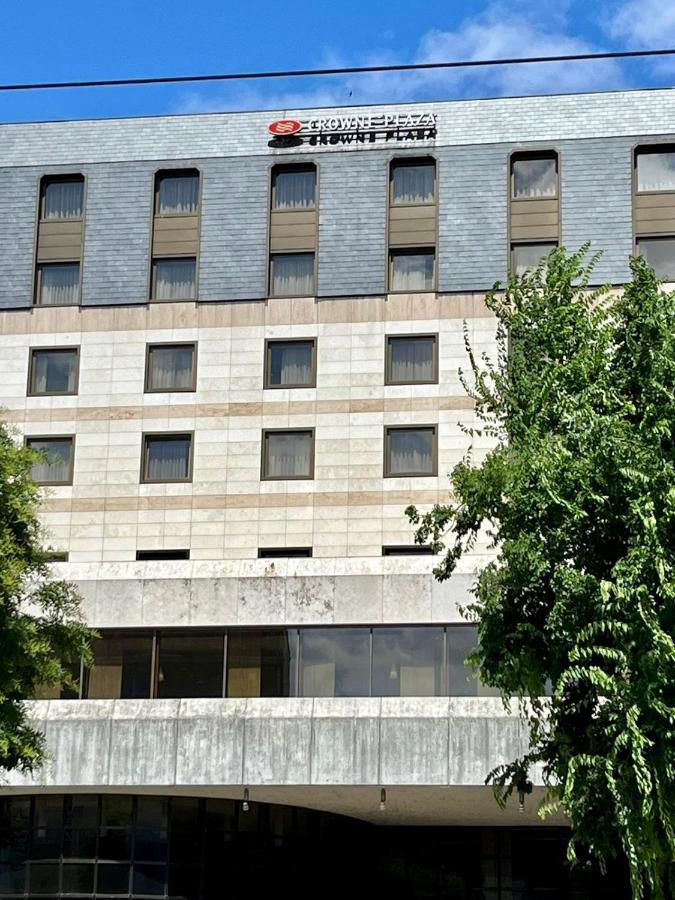De Luxe 4 May Plaza Bratislava Ngoại thất bức ảnh